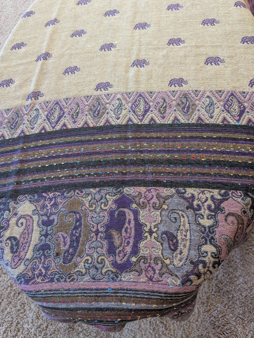 Cashmere Purple Elephant Motif Pashmina - Picture 2 of 6